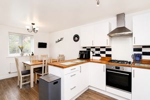 Kitchen/Diner- click for photo gallery